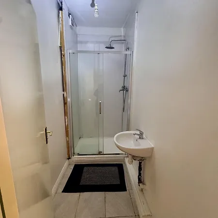 4 Bed - Kingswood * בריסטול
